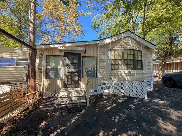 37-17 Old Soco Rd, Whittier, NC 28789