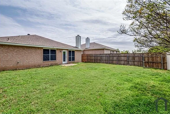 3 bed, 1462 sqft, $2,450 — Photo 2