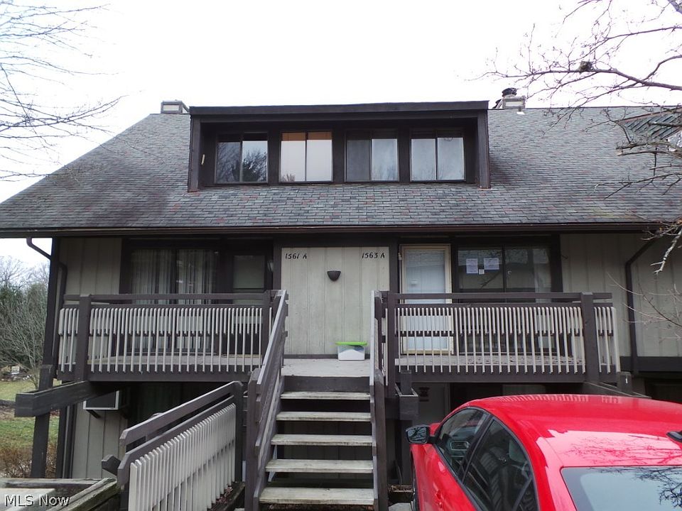 1st image of 1563A Treetop Trl #35