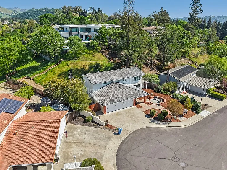 44 Lariat Ct — Photo 5