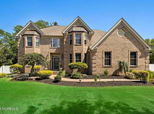 23 Taylors Run, Tinton Falls, NJ 07712