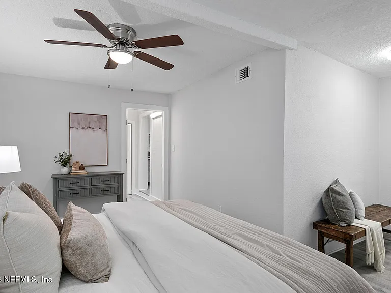 715 Ralph St — Photo 11