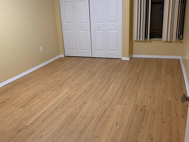 70 Shrewsbury Green Dr #F — Photo 1