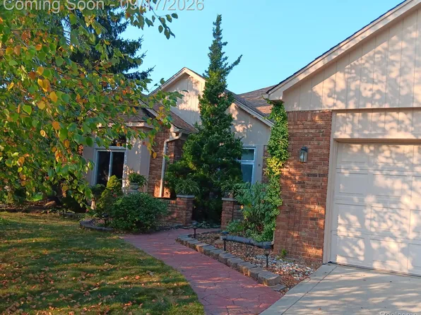 40820 Brightside Ct, Sterling Heights, MI 48310