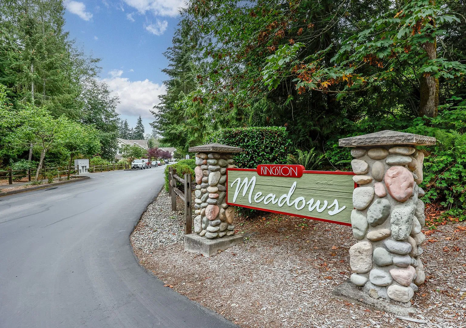 Kingston Meadows Condo — Photo 1