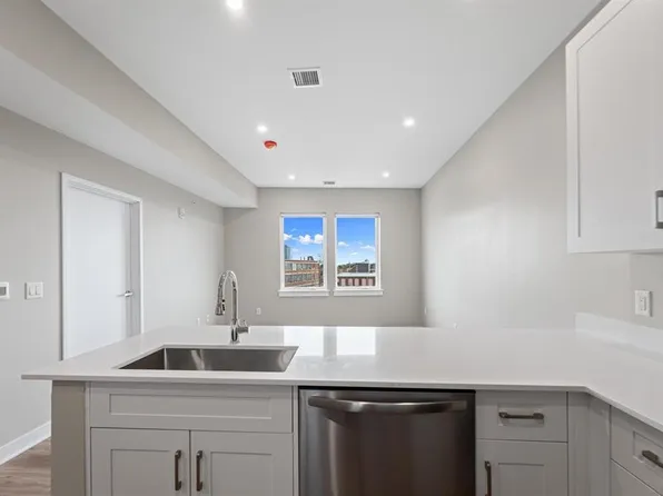 475 Communipaw Avenue image 5 of 37