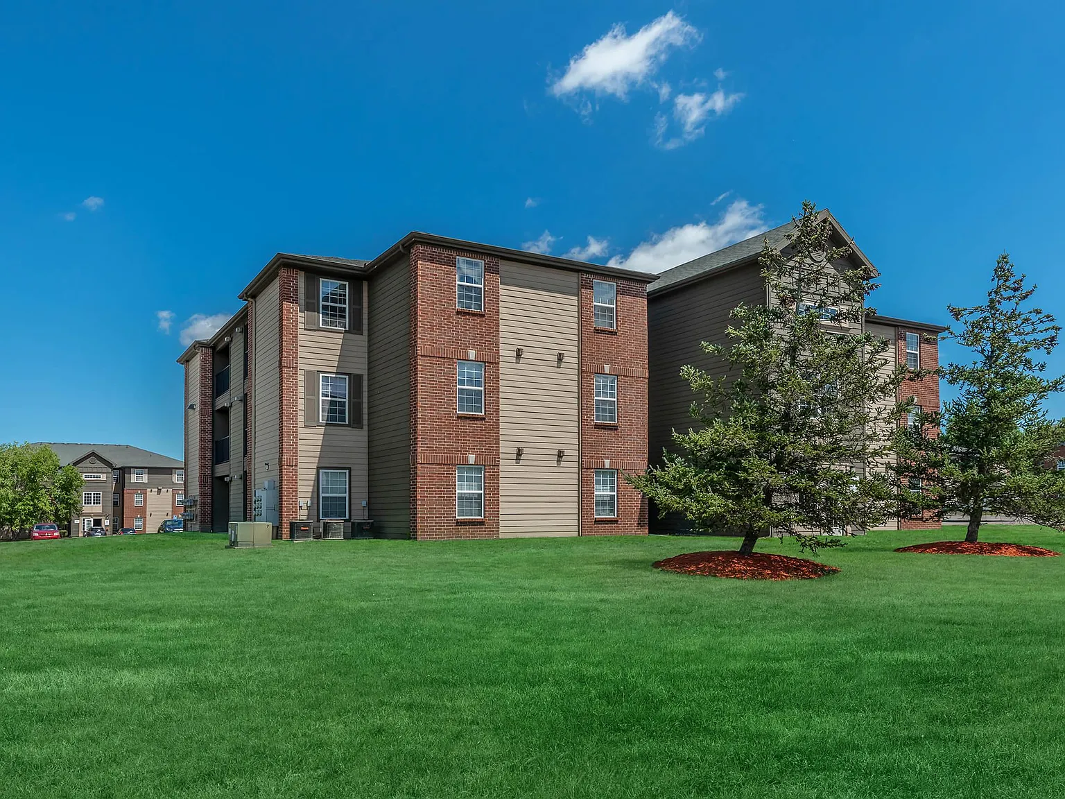 College Towne Apartments — Photo 4