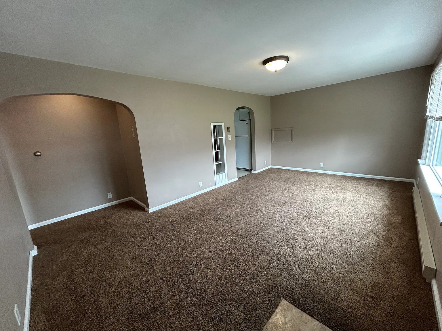 2 bed, 903 sqft, $900 — Photo 2