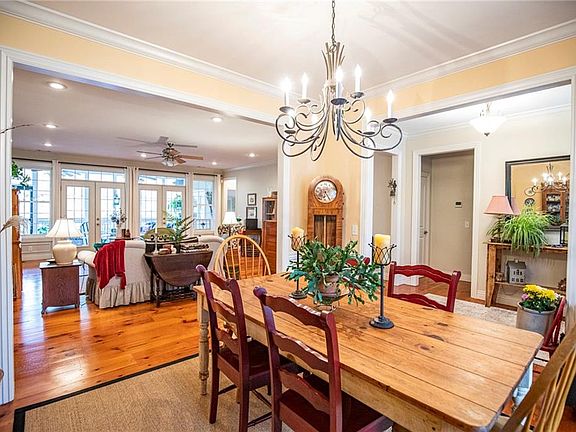 5th image of 8 Cullen Hills Dr