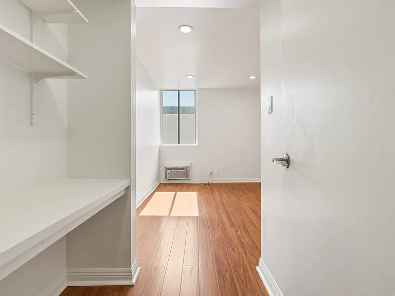 18620 Hatteras St #229 — Photo 20