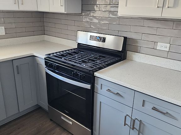 3rd image of 15709 Terrace Dr #Oak