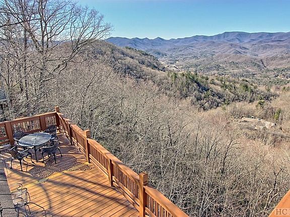 3rd image of 412 Pleasant Mountain Dr