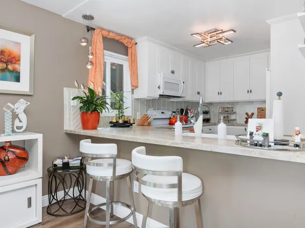 930 Via Mil Cumbres, Solana Beach, CA