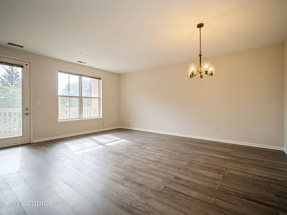 3rd image of 1914 Farnsworth Ln Unit 107