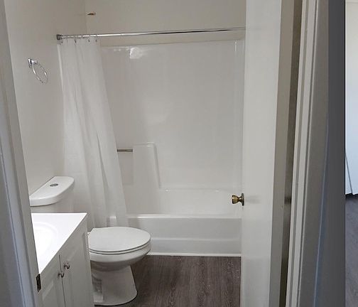4th image of 7421 Franklin St APT 207