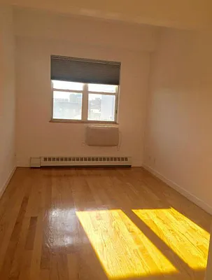Rented by Brooklyn Bridge | media 9