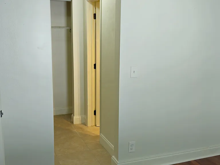 813 Ocean Dr — Photo 19