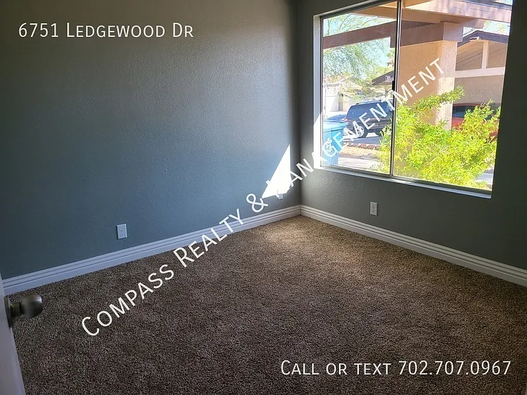6751 Ledgewood Dr — Photo 19
