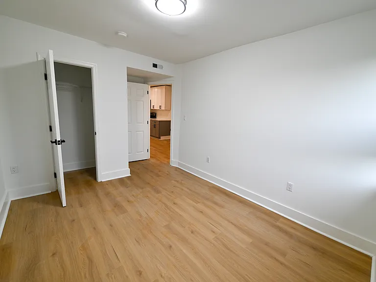 1230 Penn St NE #2 — Photo 2
