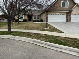 1242 E Lake Creek Dr, Meridian, ID 83642