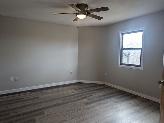 4th image of 1706 Charles St