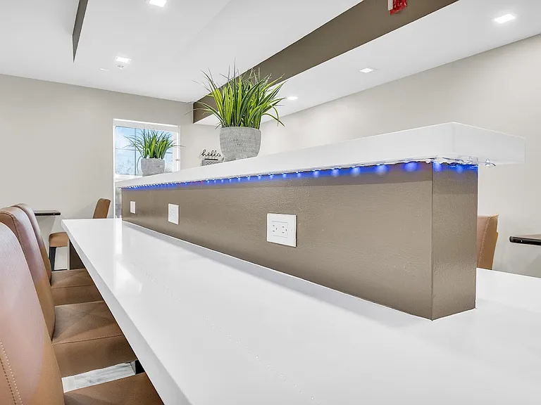 The Amian Residence — Photo 9