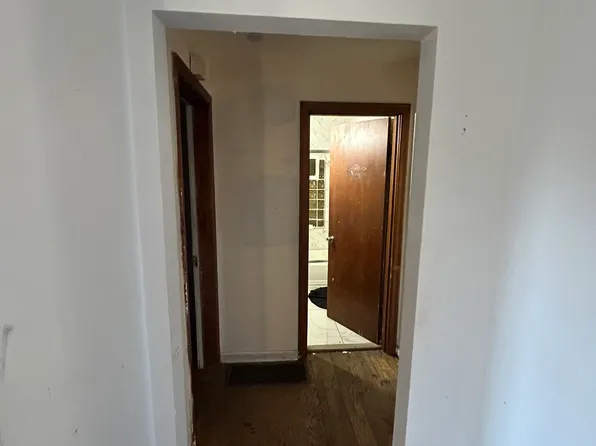 4865 Woodstock Ave, Saint Louis, MO 63136