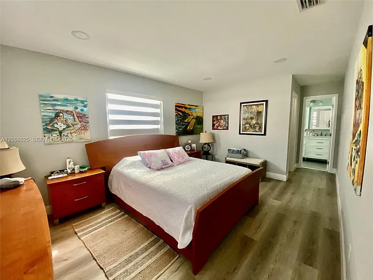 2374 SW 11th Ave — Photo 8