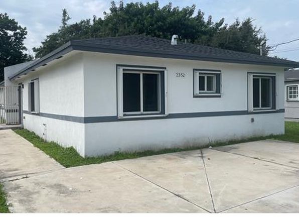 2352 NW 64th St Unit B