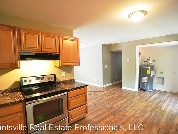 3rd image of 3502 Penny St SW APT C