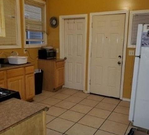 3rd image of 71 Seymour Ave Floor 3