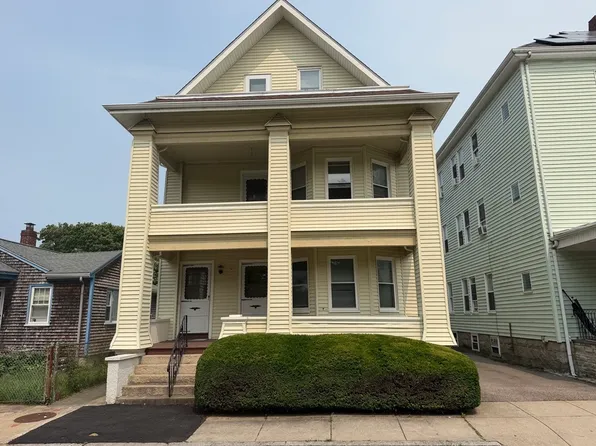 50-52 Ocean St, New Bedford, MA 02740