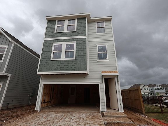 2nd image of 2302 Via Cami Ln