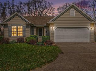 13288 Vistula Dr, Bristol, IN