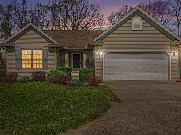 13288 Vistula Dr, Bristol, IN 46507