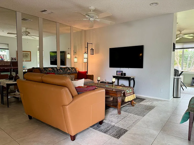 5203 Meadowview Dr — Photo 6