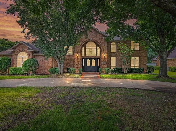 116 Vintage Dr, Waxahachie, TX 75165