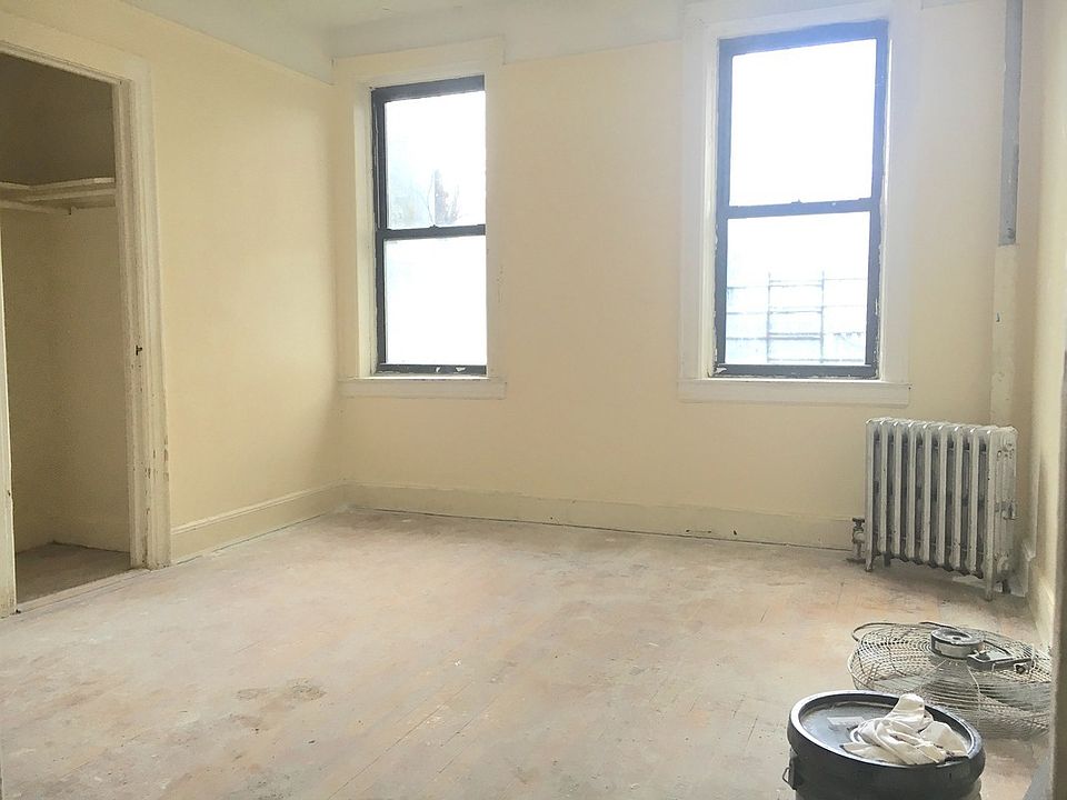 2nd image of 394 Rutland Rd APT 9