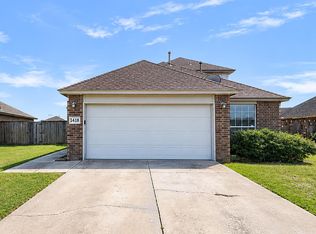 1418 SW 24th St, Moore, OK 73170