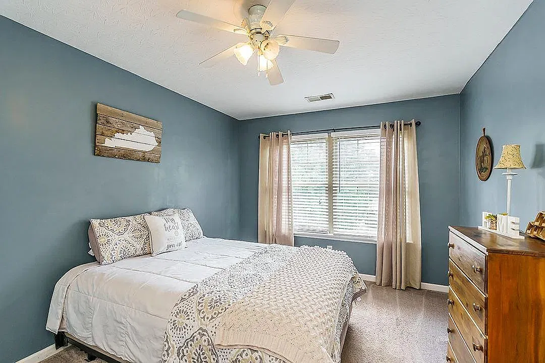 3 bed, 2.5 bath, 1450 sqft, $1,850 — Photo 1