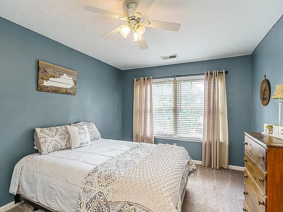 2733 Michelle Park