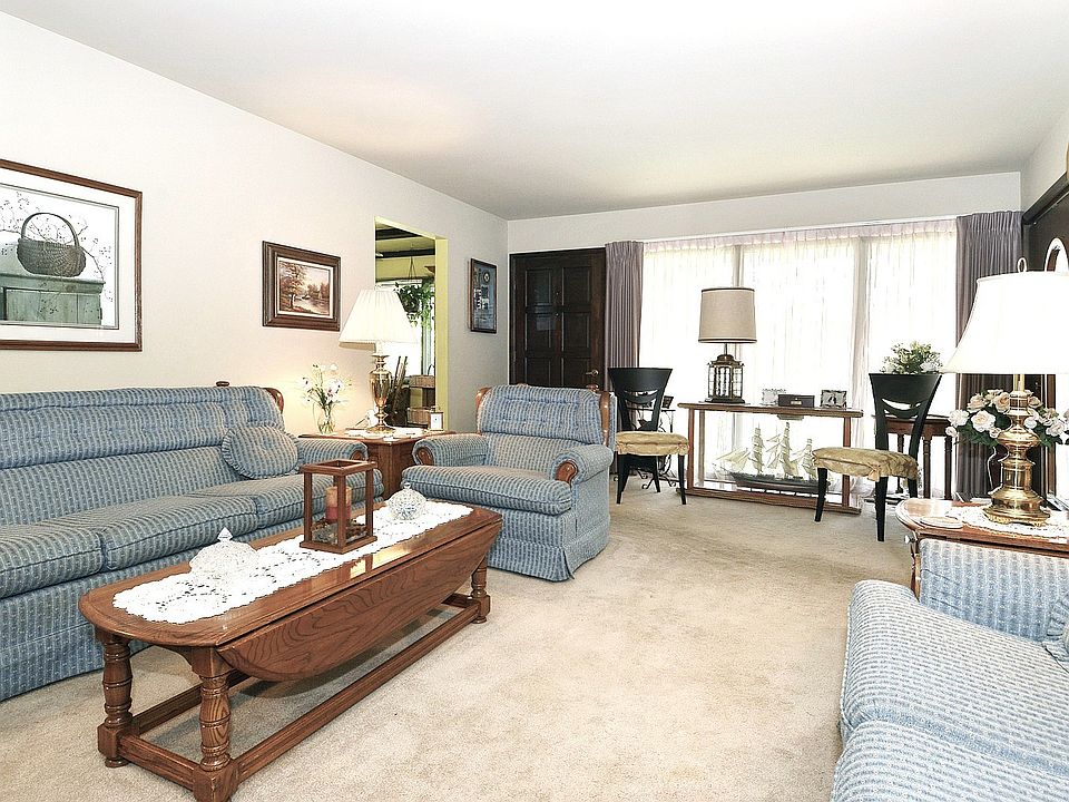 Undisclosed Address), Lake Zurich, IL 60047 | Zillow