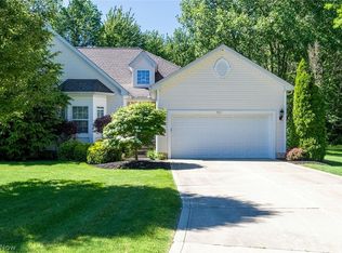 9011 N Arden Dr, Mentor, OH 44060