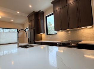 301 Dogwood Ln, Wilmington, NC 28409