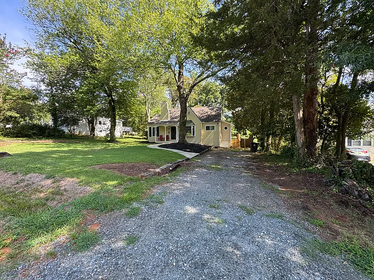 1223 Brookwood Dr — Photo 2