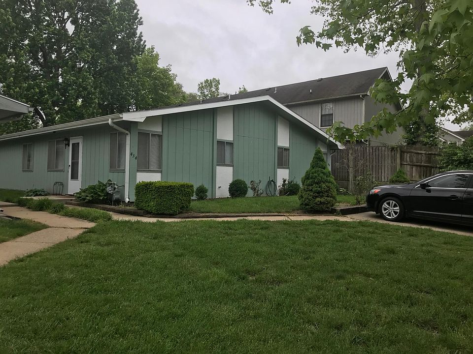 436 Florida is on the right side of house.(south)