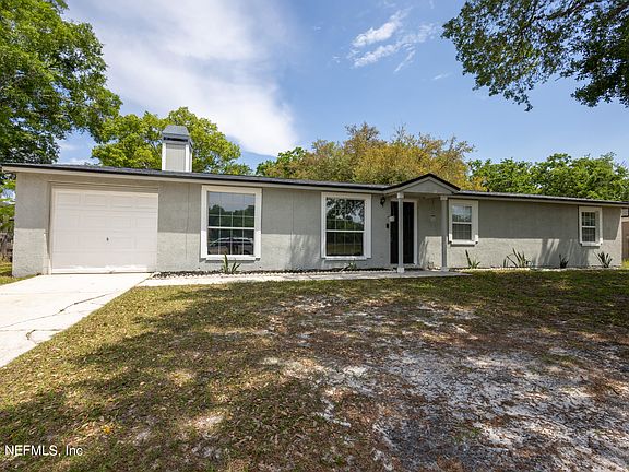 4th image of 1305 YELLOWSTONE Drive