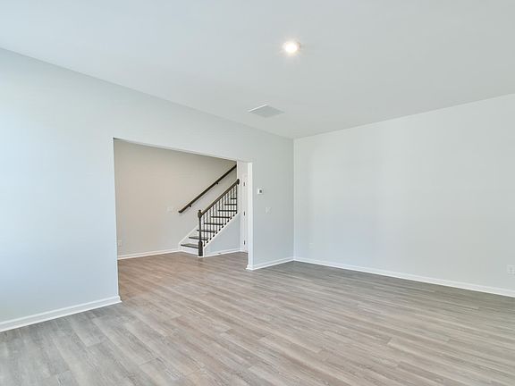 4th image of 2650 Whistler Way