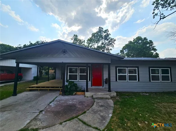 2210 Louise St, Seguin, TX 78155