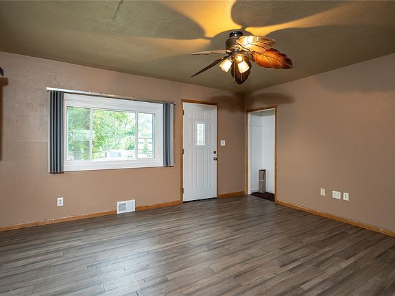 2nd image of 111 21st St